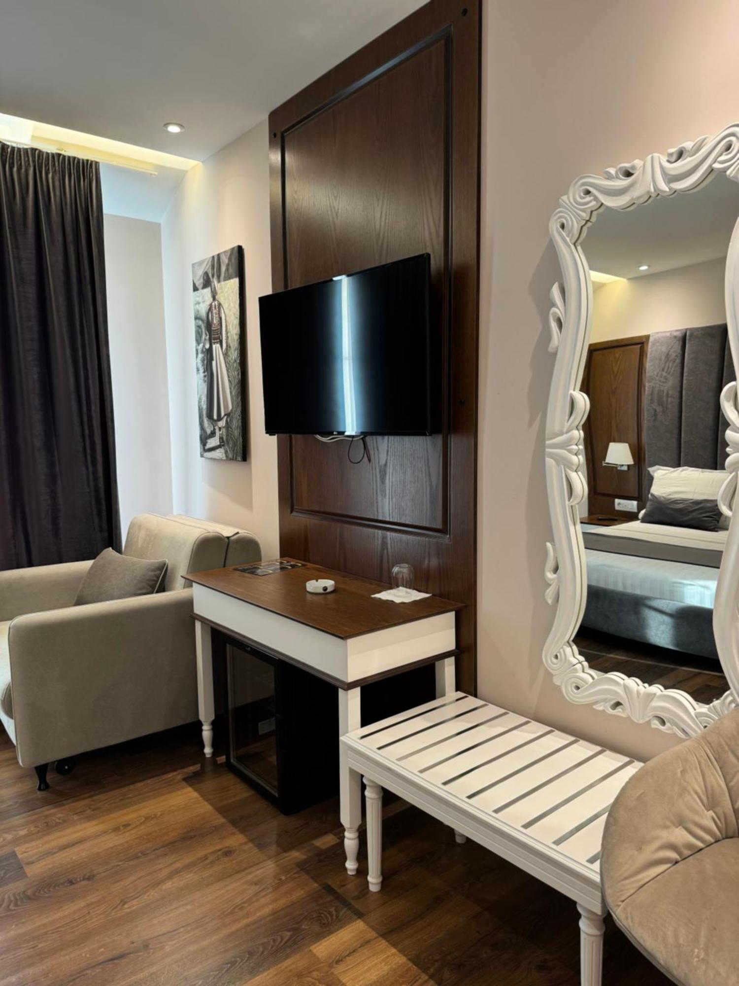 Arberia Palace Hotel Fushe Milot Luaran gambar