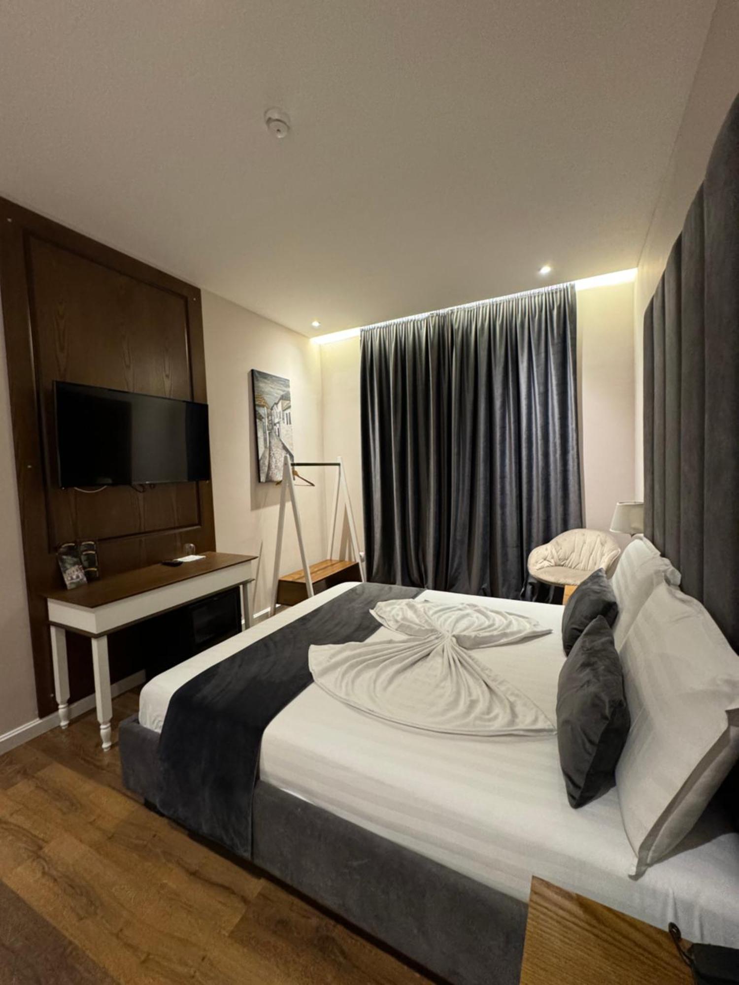 Arberia Palace Hotel Fushe Milot Luaran gambar